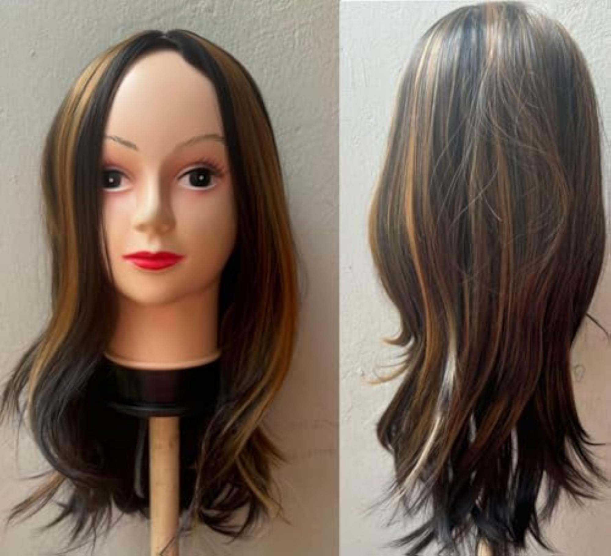 Women's 24 Inch Long Wavy Synthetic Wig
